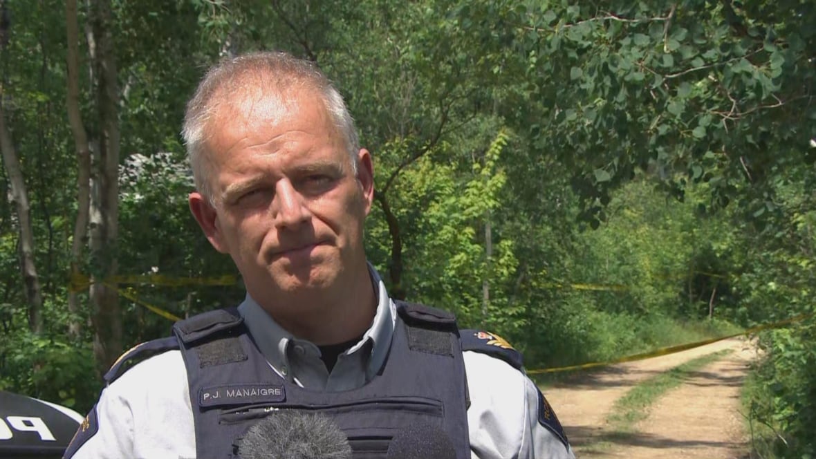 Residents in Lake Winnipeg cottage country alarmed after double homicide police say was targeted