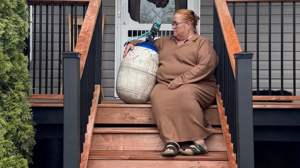 Chronic pain left her feeling hopeless, alone and invalidated â until she started helping others