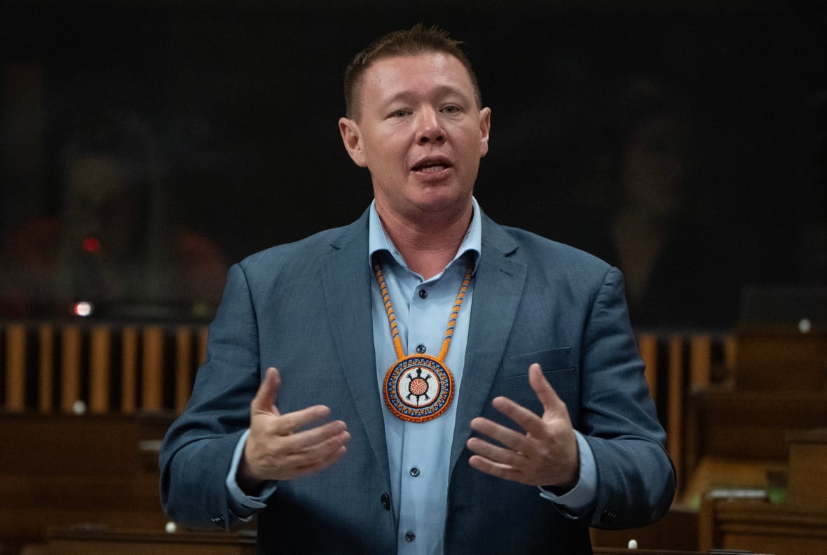 Doug Ford wears it, Russ refuses it: Why gifts of beaded medallions are sparking debate