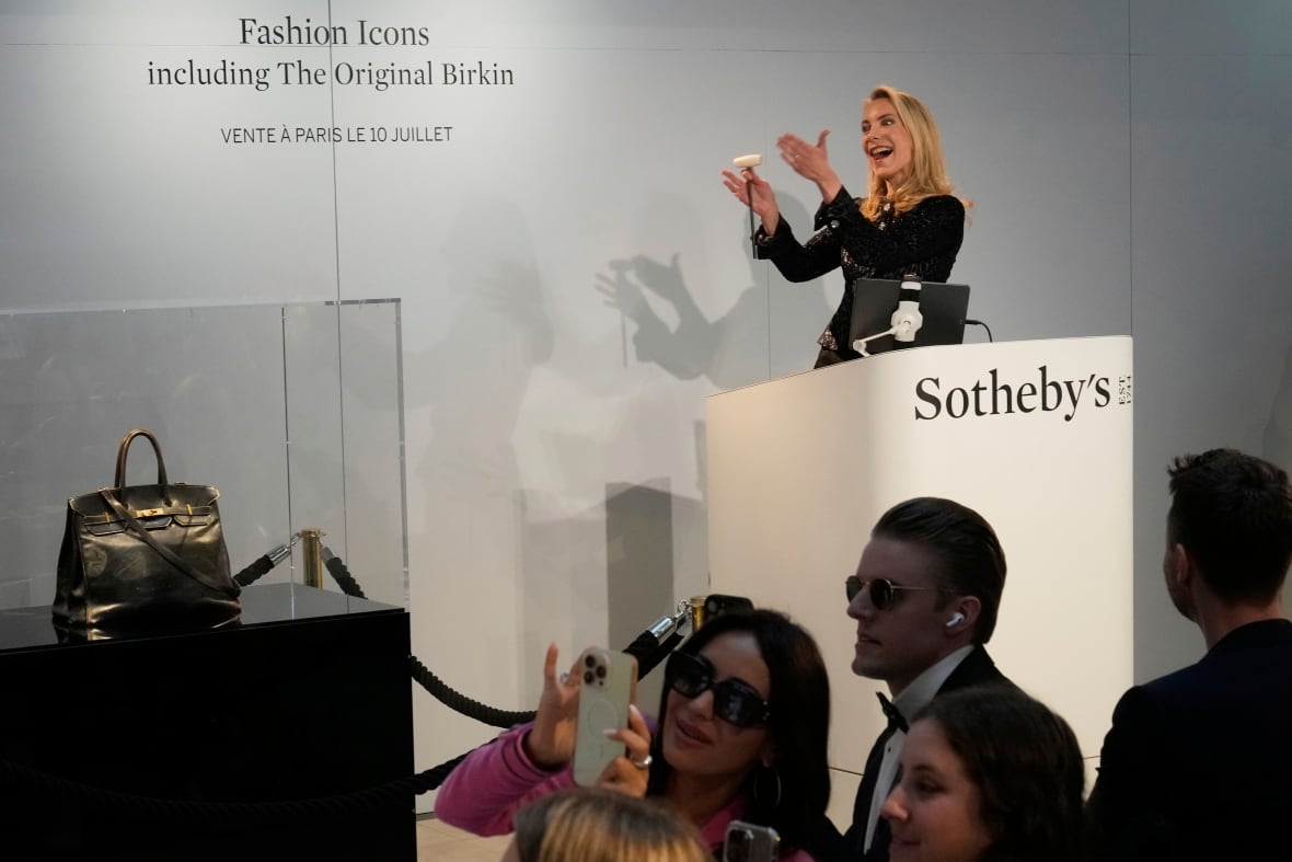 Jane Birkin's original HermÃ¨s bag sells at auction for 7 million euros
