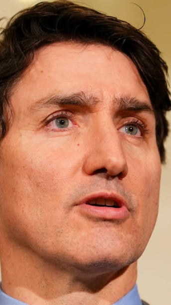 Justin Trudeau, Katy Perry spotted dining together at high-end Montreal restaurant