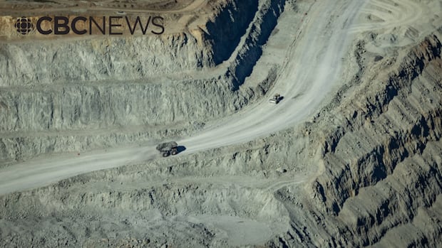 Natural air flowing to 3 drillers trapped in northern B.C. mine, company says