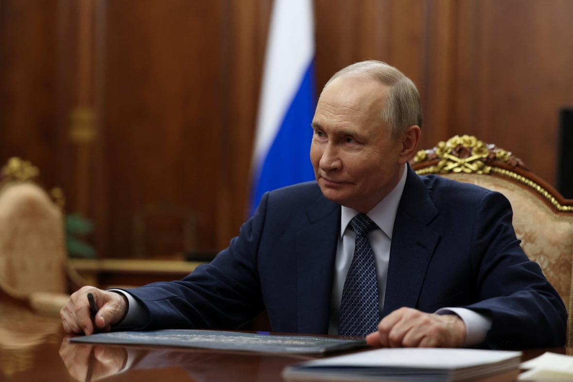 Trump is threatening Putin with a tighter ceasefire deadline. Russia is shrugging