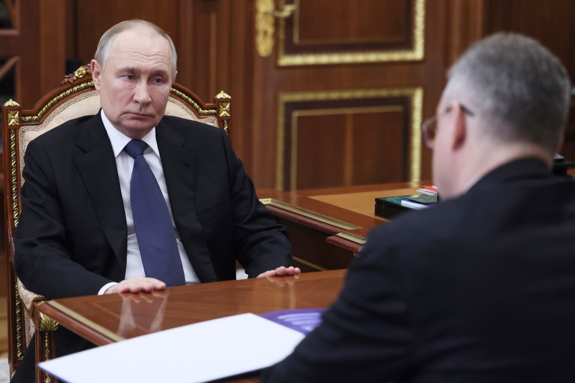 Trump says Putin must end killing in Ukraine within days