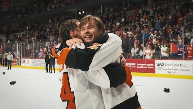 What a Yukon hockey star's choice of a U.S. college means for Canadian hockey