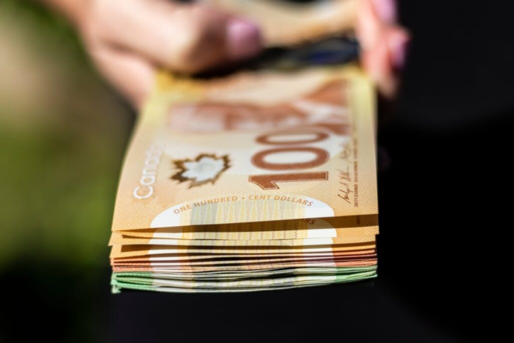 B.C. karaoke bartender faces possible prison time for laundering $500K in undercover sting