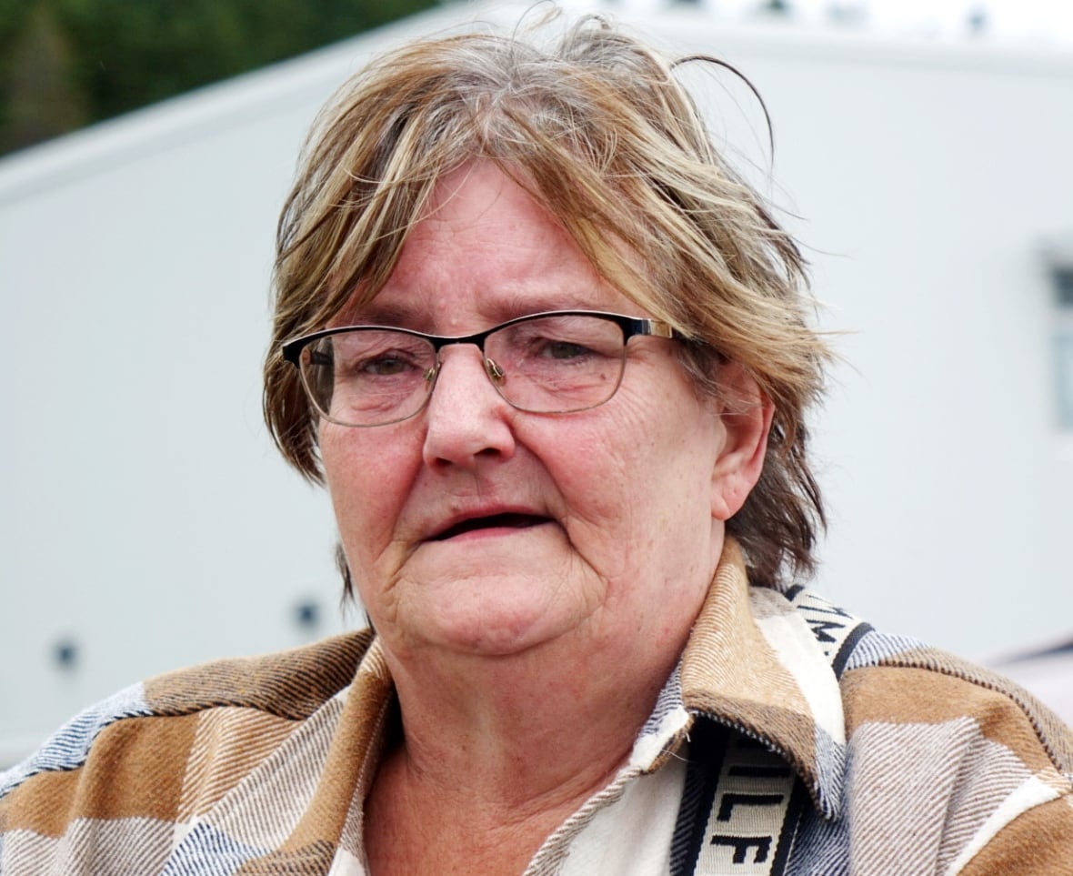 She lost her home, cats and prosthetic leg in a N.L. wildfire. But she's determined to go back