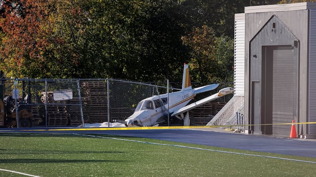 Air traffic audio reveals tense moments before small plane crashed near Toronto high school