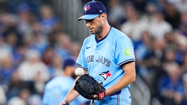 Blue Jays loseÂ sole possession of AL East lead after loss to Red Sox, Yankees win