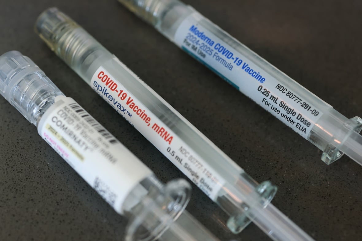 COVID-19 vaccine campaigns launch across Canada for 2025-26