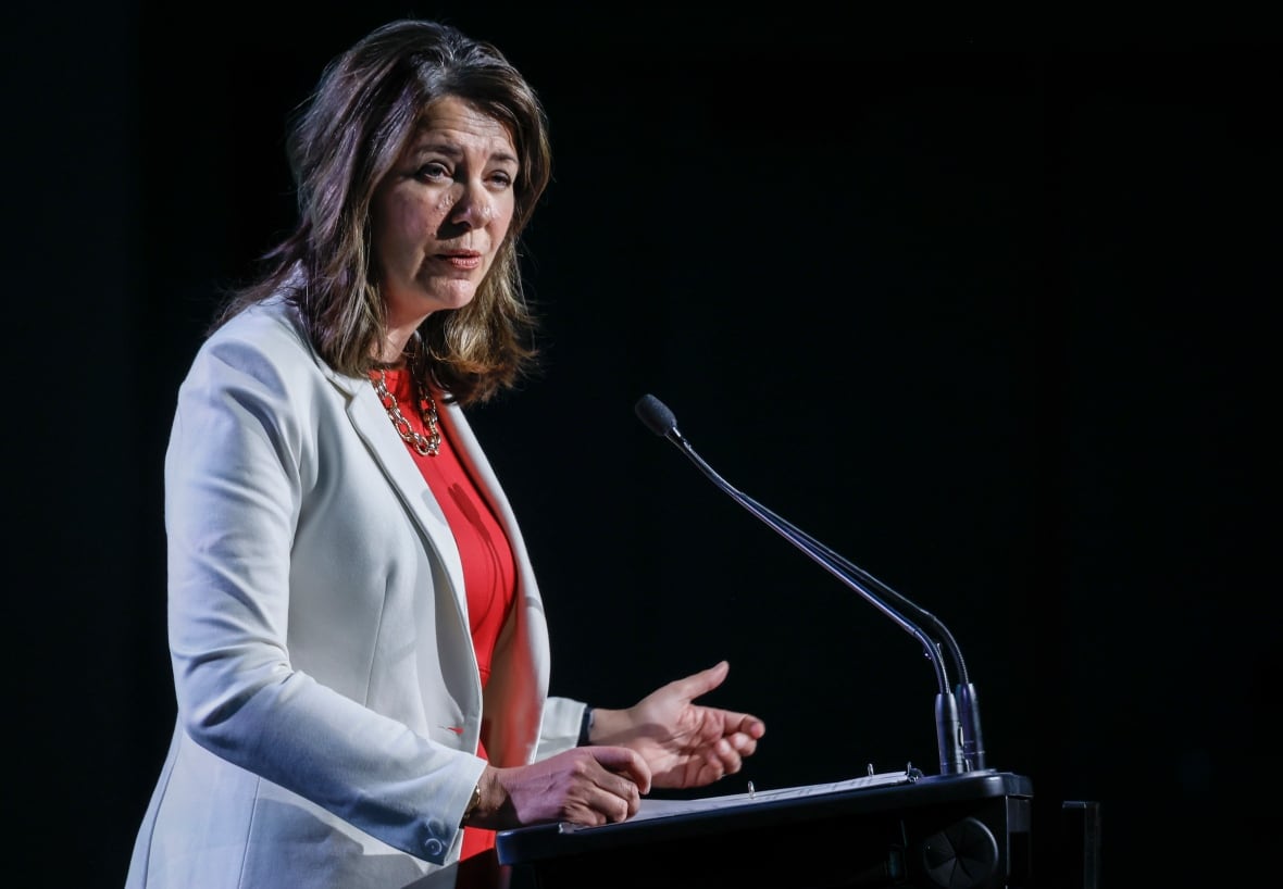 Feds in discussions with Alberta, oil companies about 'emissions intensity' of oilsands