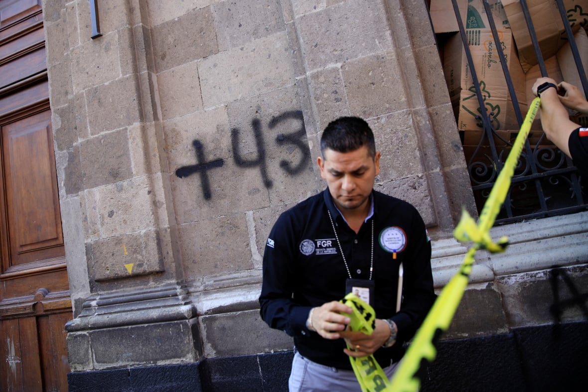 Mexican federal agents join hunt for Canadian fugitive Ryan Wedding
