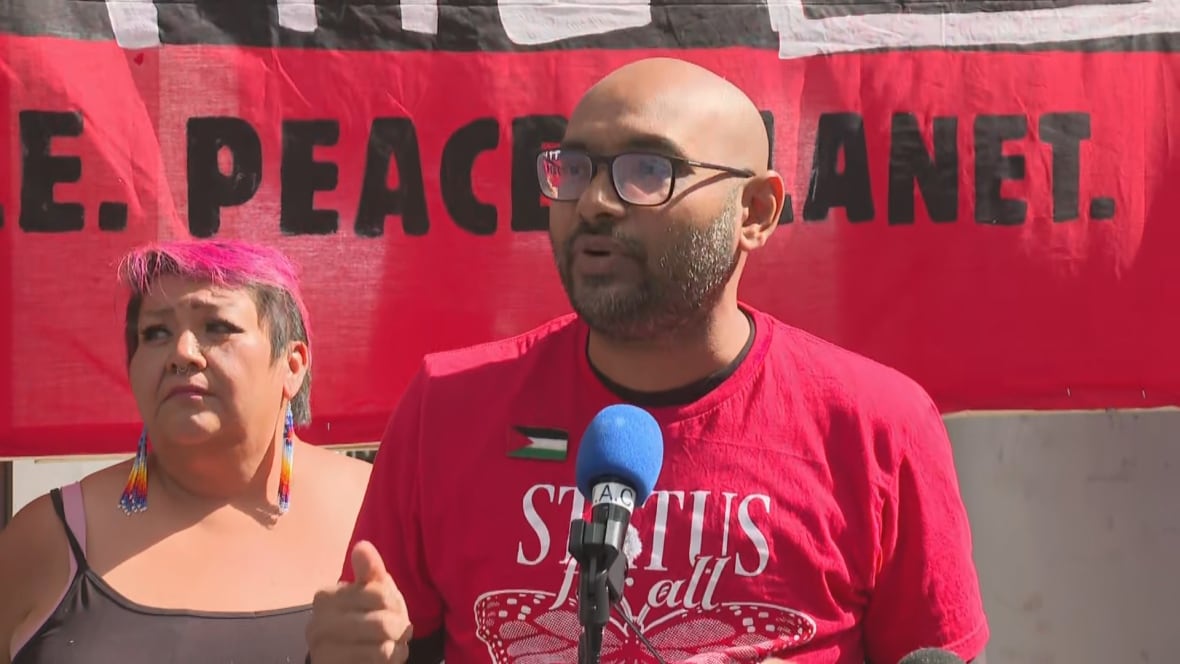 Thousands rally in Toronto to 'draw the line' against PM Carney agenda
