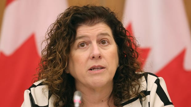 CRA looking at AI, training to help call centre staff provide accurate answers