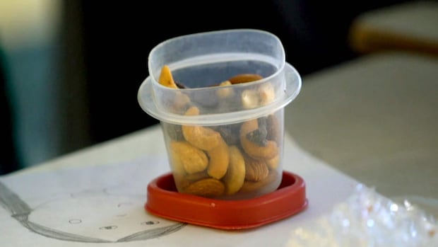 Guidance to feed babies peanuts early in life helped 60,000 kids avoid allergies, study finds