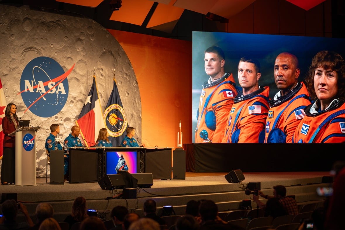 In 4 months, Canadian Jeremy Hansen will blast off to the moon â where he'll also be a human guinea pig