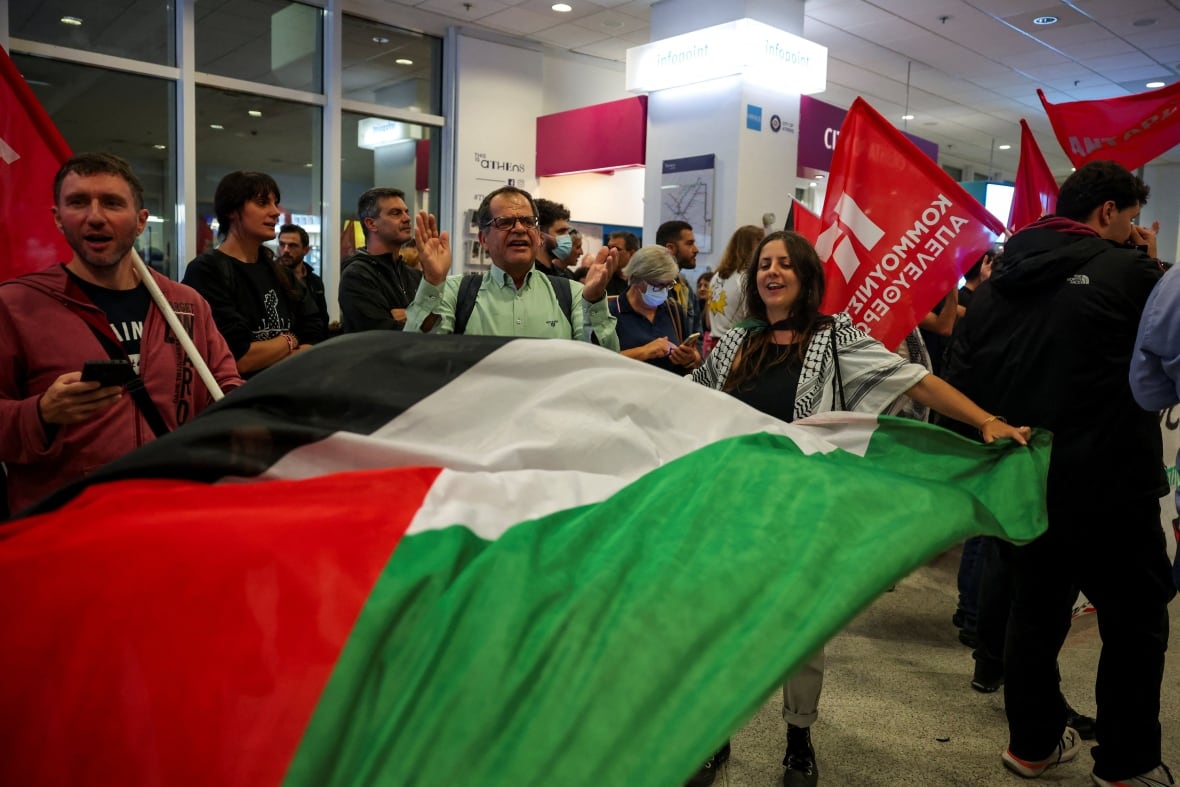 Israel deports Greta Thunberg and 170 other flotilla activists to Greece and Slovakia
