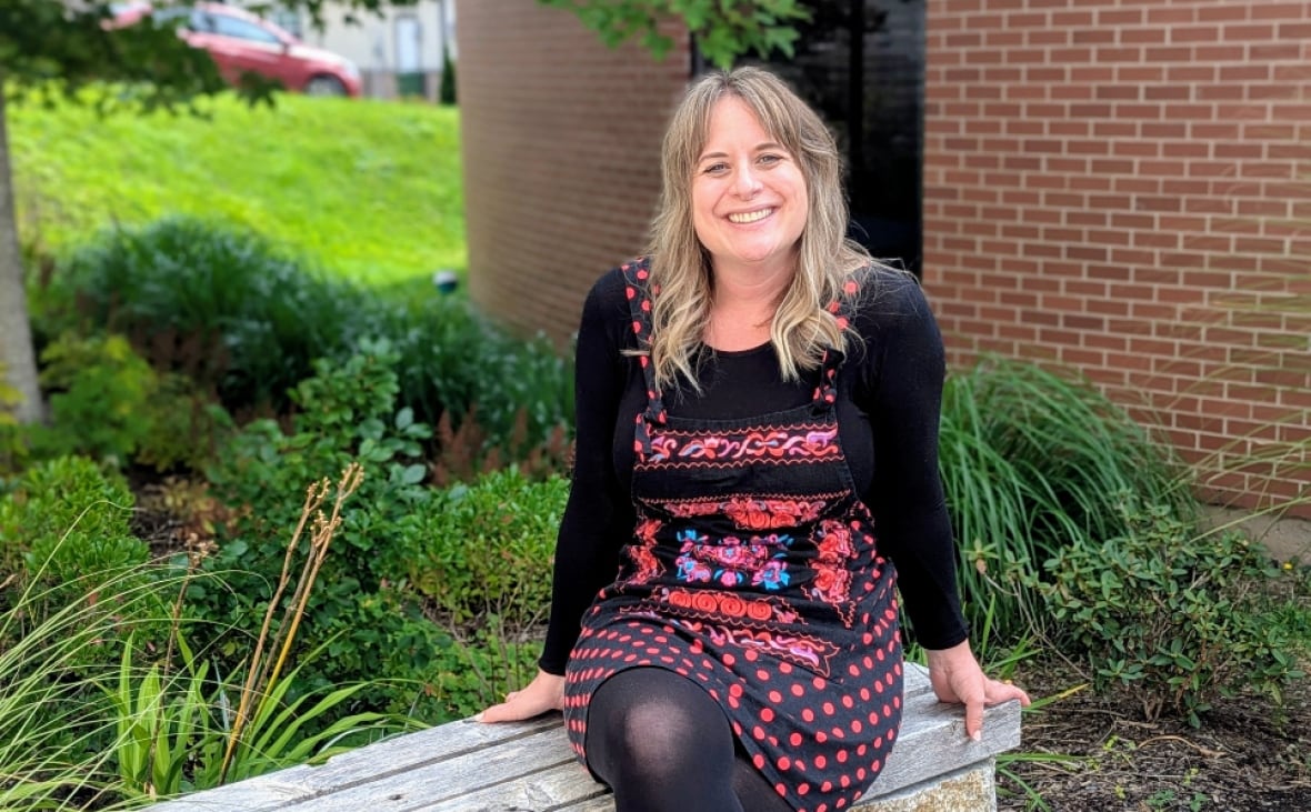 Nova Scotia's hospice bed shortage leaves dozens waiting for dignified death