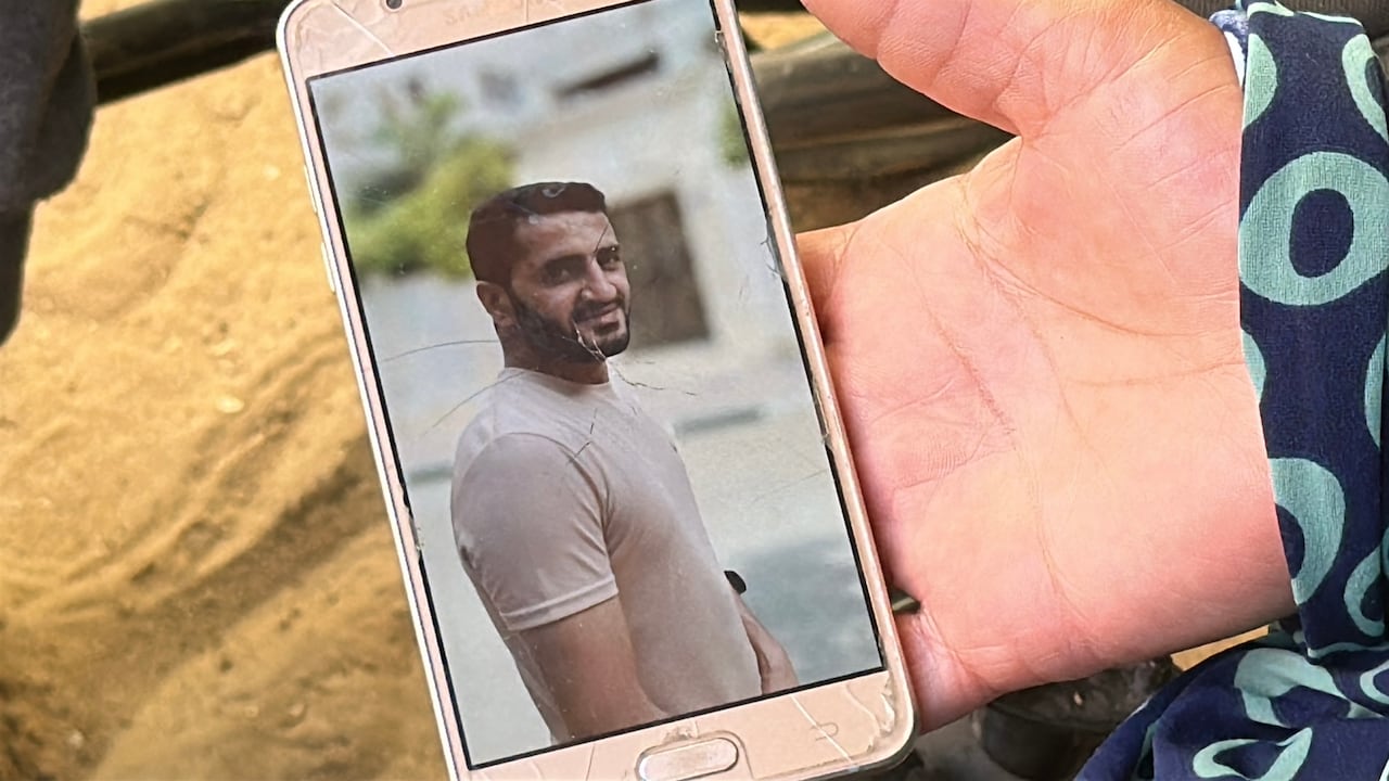 Palestinian man says he wishes he could see family, Gaza after losing eyesight in prison