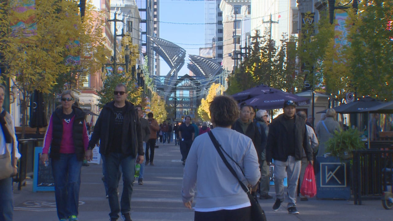 Too much, too fast: Majority polled in Calgary, Edmonton unhappy with pace of population growth