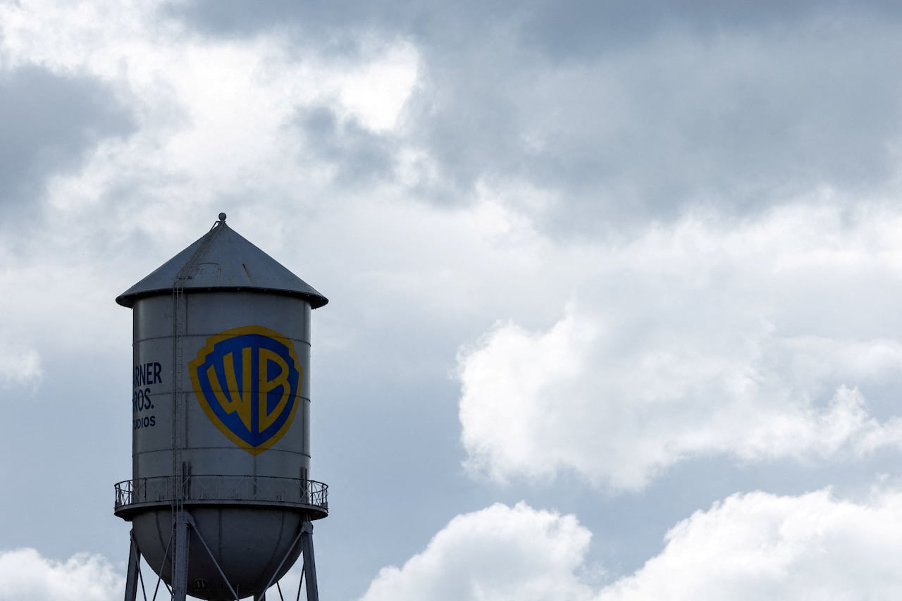 Netflix to acquire Warner Bros. Discovery for $72B US