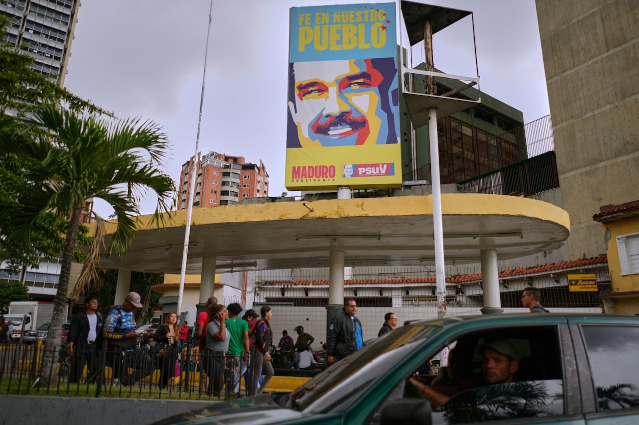 U.S. preparing to seize more tankers off Venezuelan coast, sources say