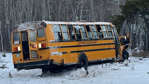 14 students, driver taken to hospital after Manitoba school bus crash: police