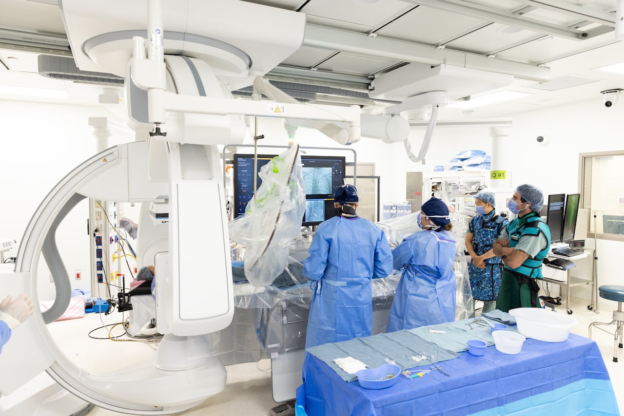 Doctors can now perform robotic procedures from afar. What that means for rural Canadians