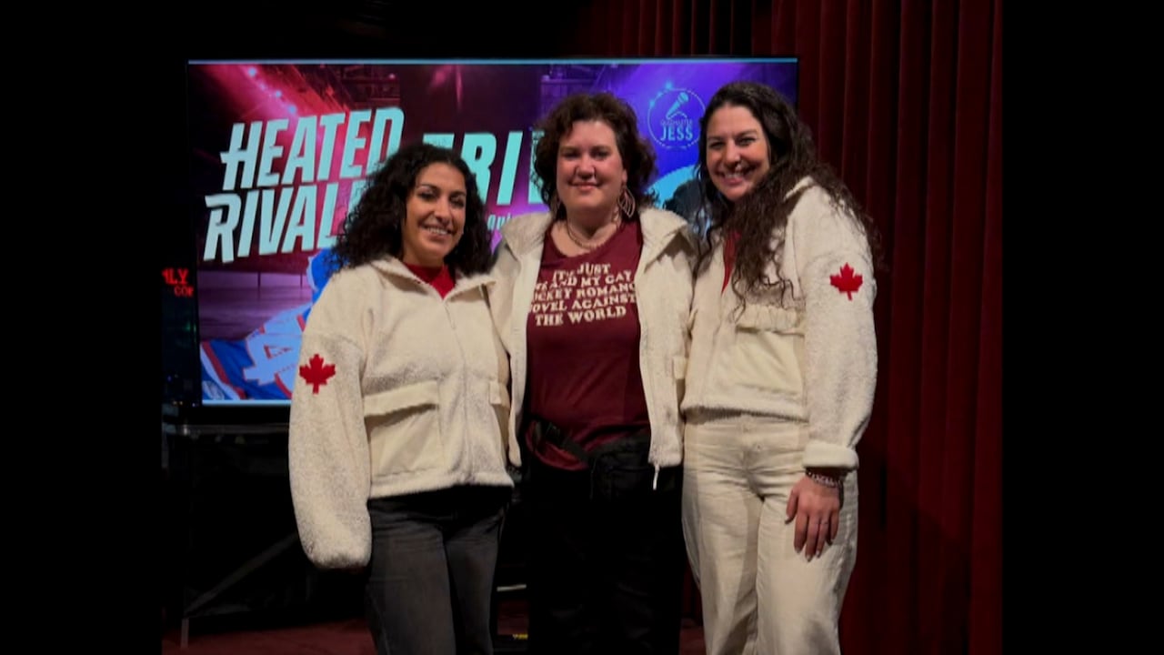 #TheMoment Heated Rivalry author Rachel Reid crashed trivia night