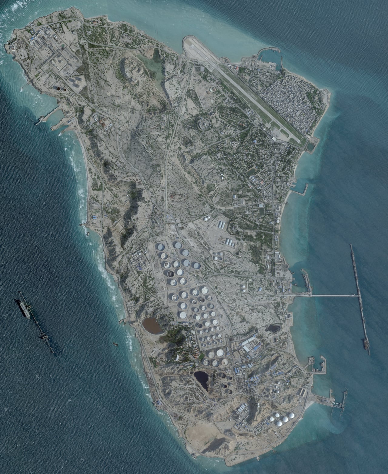Trump threatens to attack Iran's energy infrastucture, seizing Iran's Kharg Island oil terminal