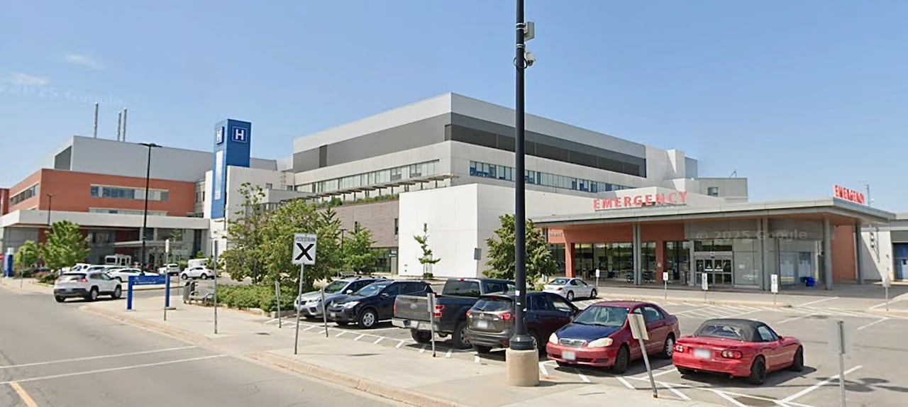 Nurse says she looked at woman '3 to 5 seconds,' staff overwhelmed before sepsis death at Ontario hospital