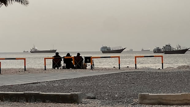 U.S. says port blockade will start Monday after Iran peace talks stumble, jeopardizing fragile ceasefire