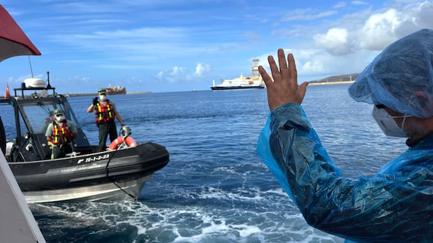 Canadians heading to B.C. after being stuck on cruise ship hit by hantavirus outbreak