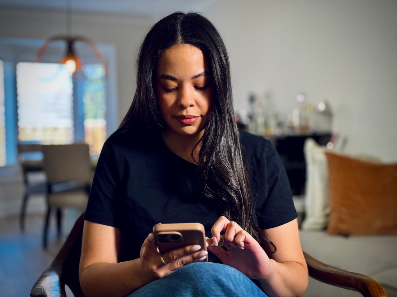 Scammers are getting Rogers customers to mail them 'free' iPads