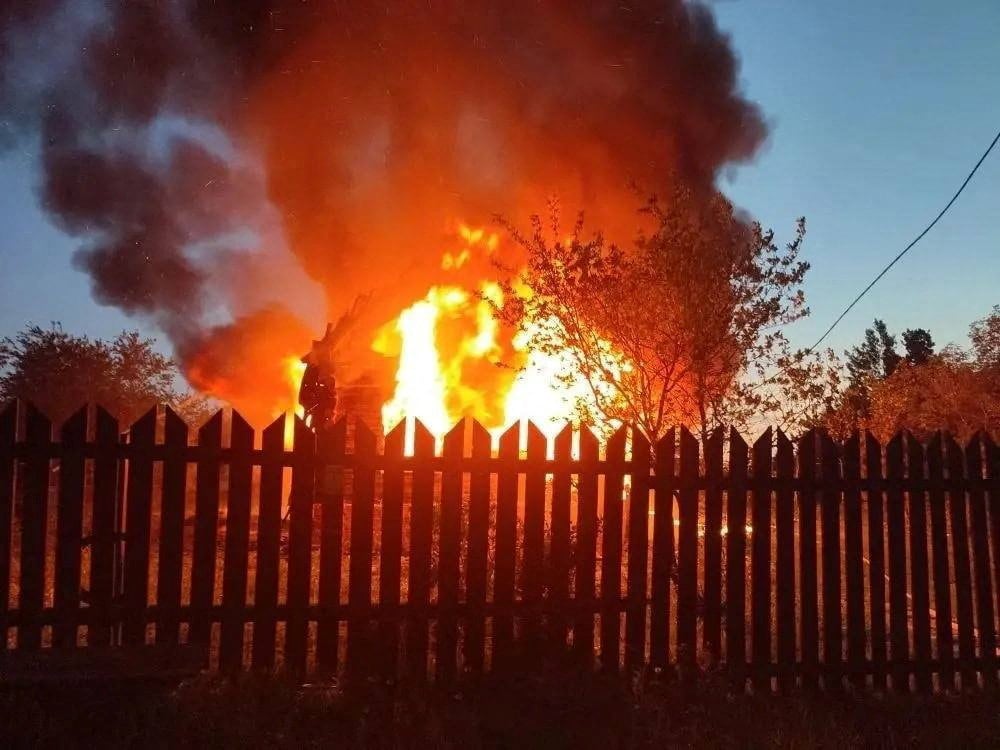 Ukraine conducts large-scale drone strikes on Russia, killing 4, wounding 12 others