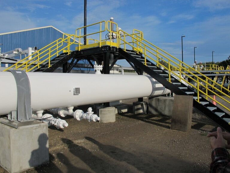 Fact File: U.S. could inflict pain on Canada through energy trade